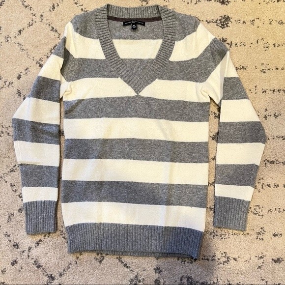 Gap Grey & White Stripe Wool Blend Knit V Neck Sweater XS - Picture 5 of 9